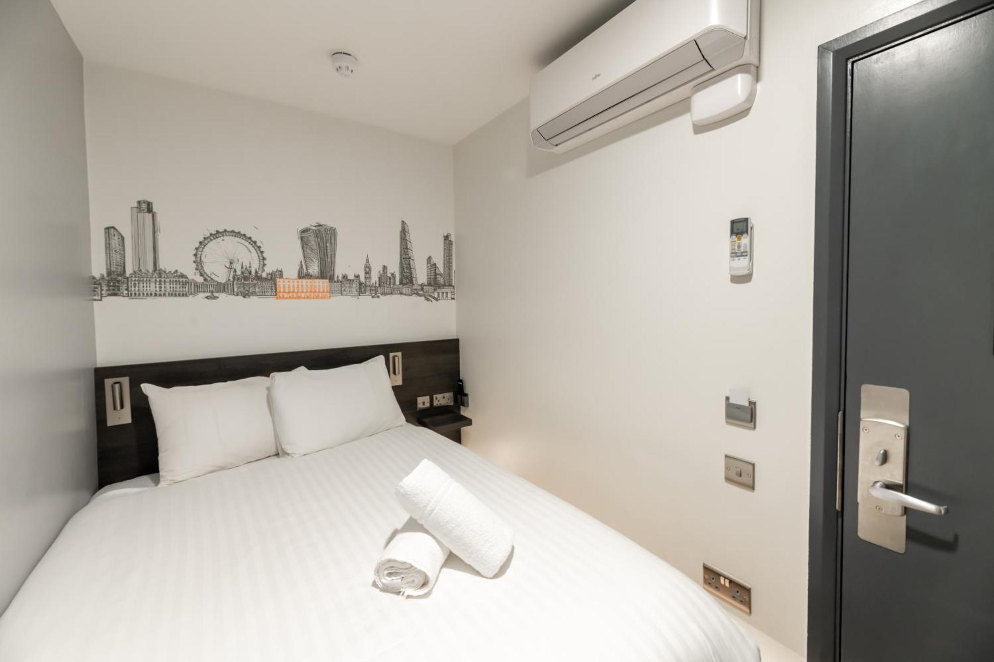 Easyhotel Victoria