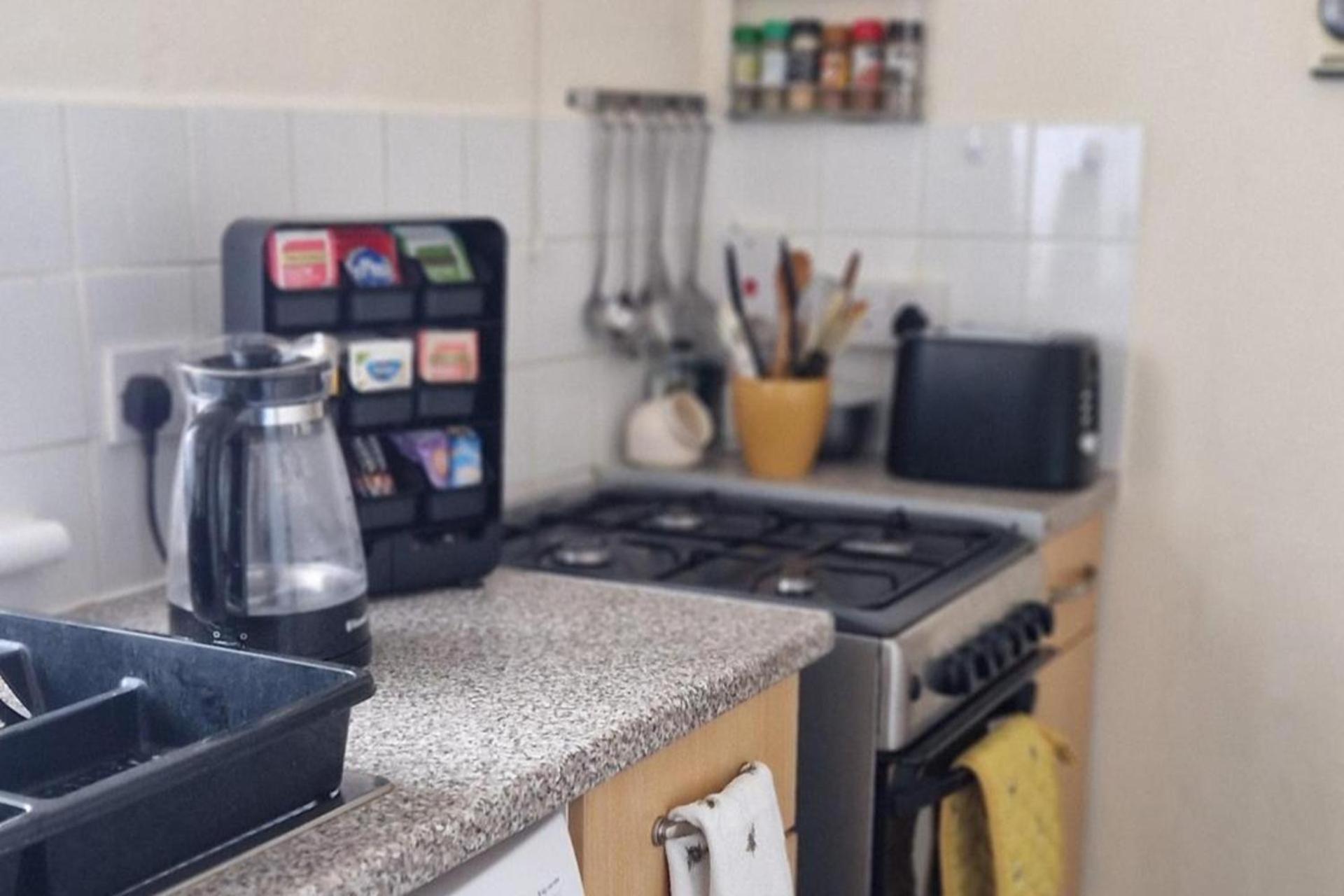 Apartment 2 Bed-sleeps5-free Parking-10 Min Walk Underground *