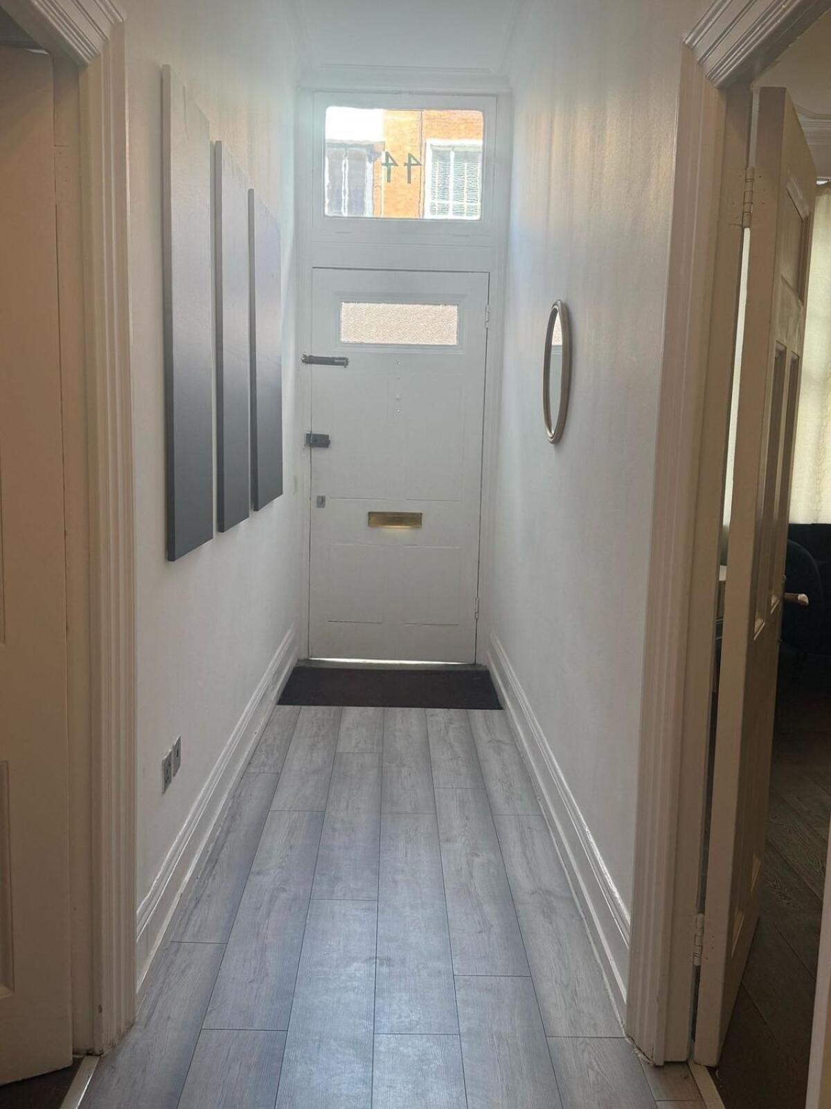 C44- Spacious Split Level Flat Near Edgware Road Appartement *