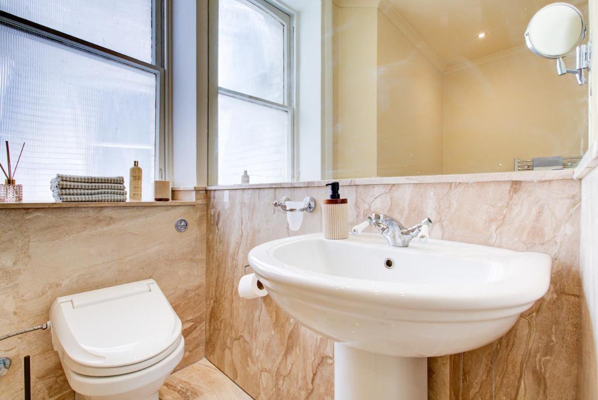 Apartment Iconic Hyde Park Apartment, 3Br Flat, Walk To Oxford St & Hyde Park