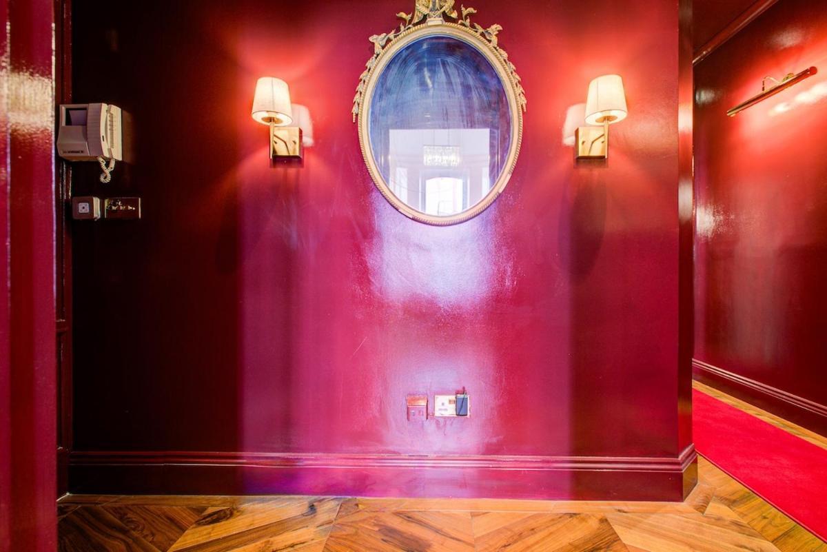 Iconic Hyde Park Apartment, 3Br Flat, Walk To Oxford St & Hyde Park Apartment