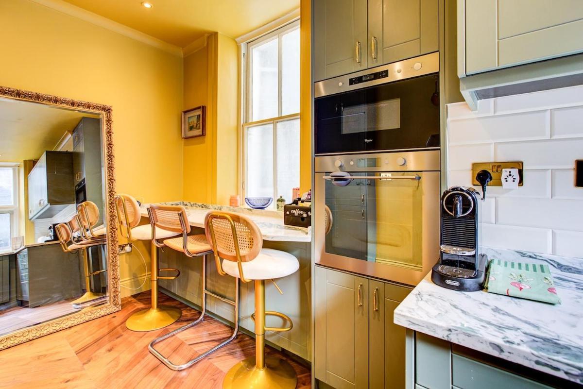 Iconic Hyde Park Apartment, 3Br Flat, Walk To Oxford St & Hyde Park *