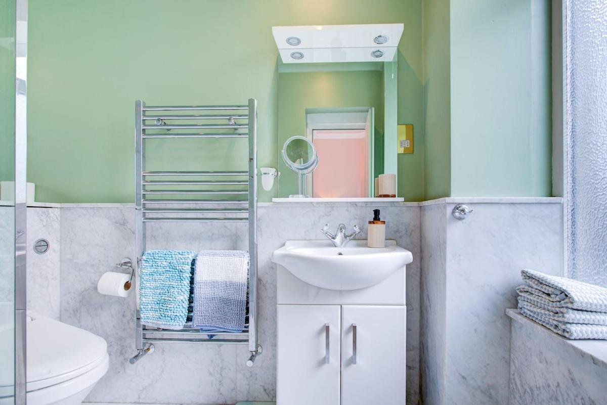 Iconic Hyde Park Apartment, 3Br Flat, Walk To Oxford St & Hyde Park * London