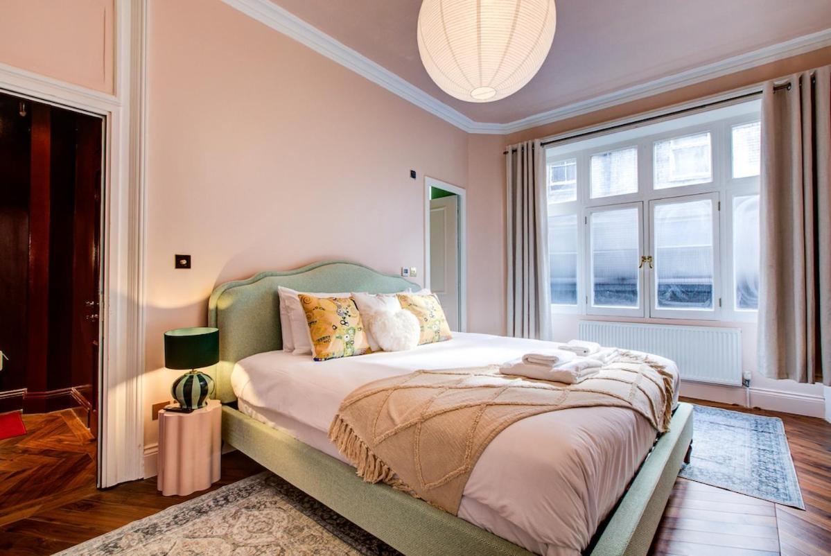 Iconic Hyde Park Apartment, 3Br Flat, Walk To Oxford St & Hyde Park Apartment *