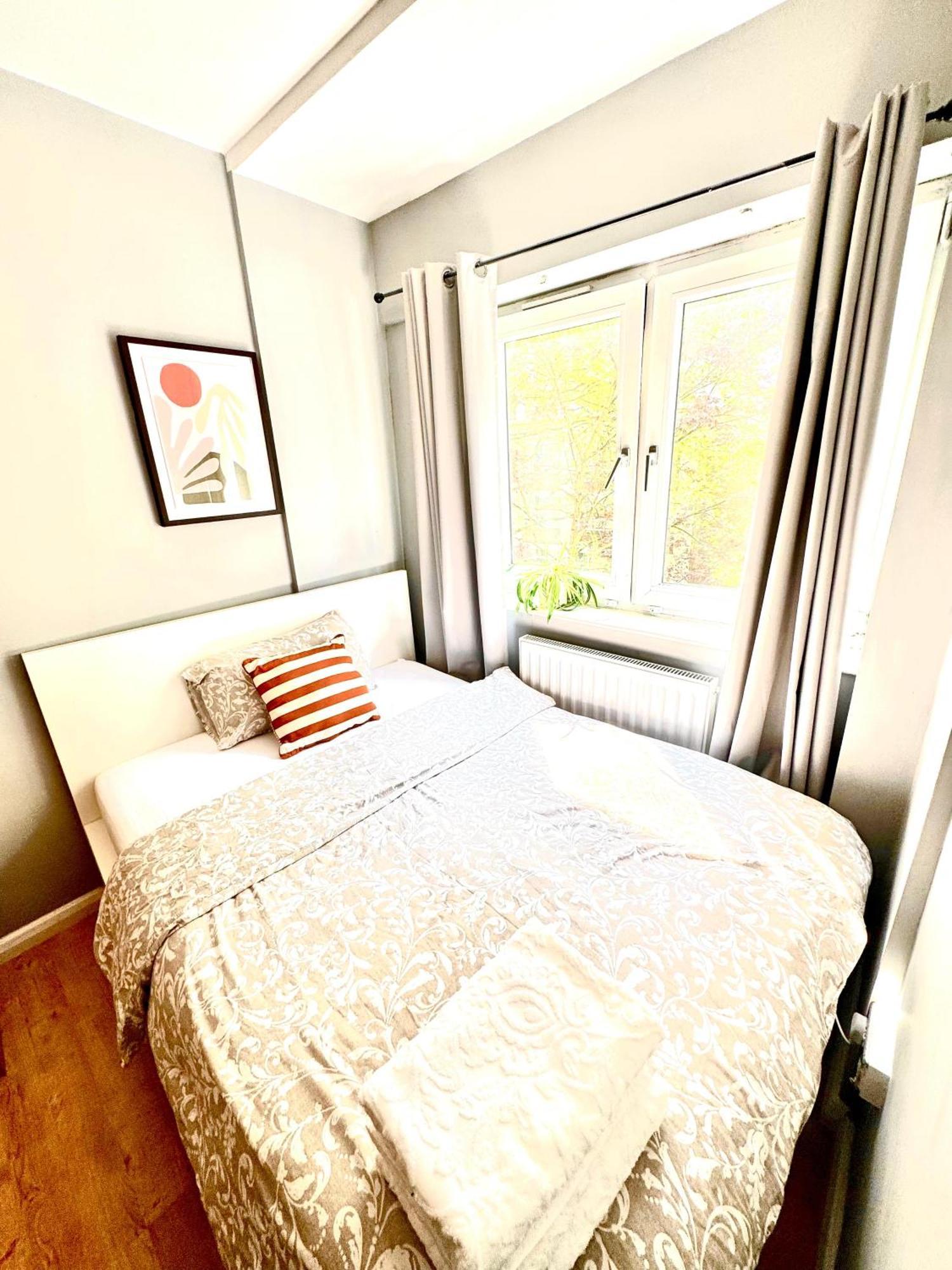 Guest house Ec1v