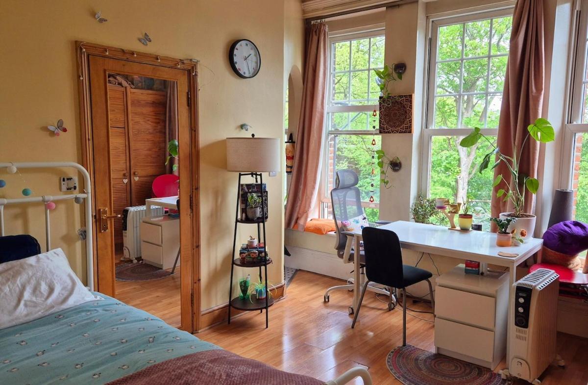 Cozy En-suite - Bright, &