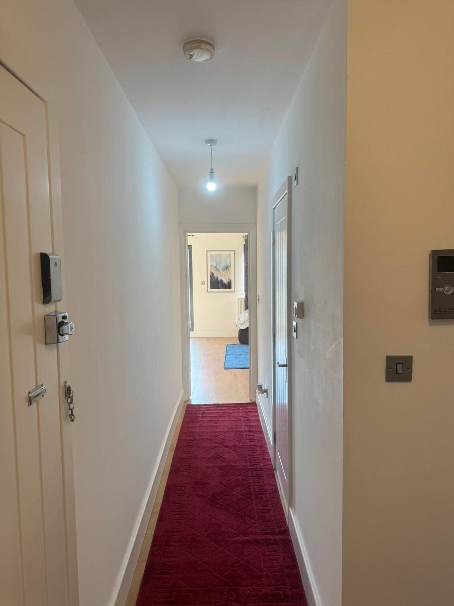 Apartment Stunning 2bedroom Flat With 2 Balcony In Whitechapel - 5mins To Aldgate Station *