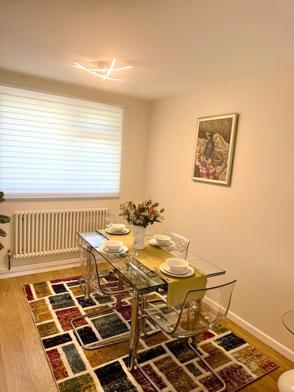 2bdr Steps To Battersea Park Apartment