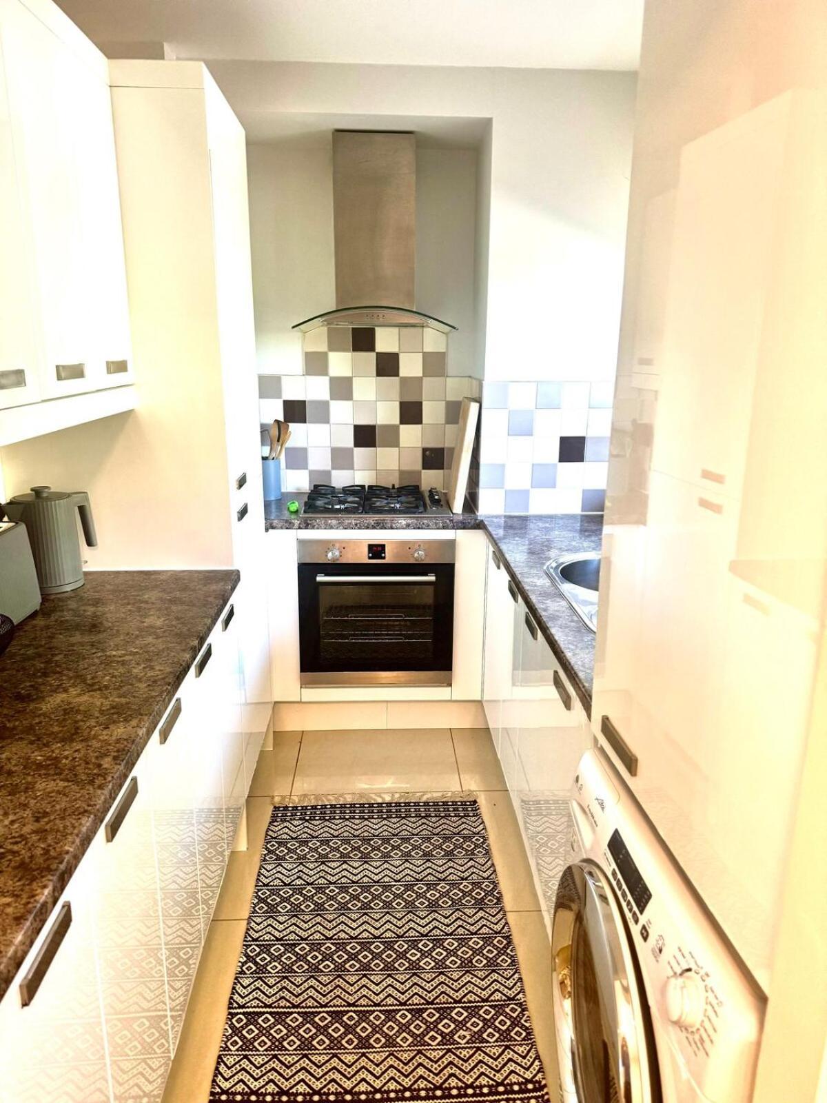 2bdr Steps To Battersea Park