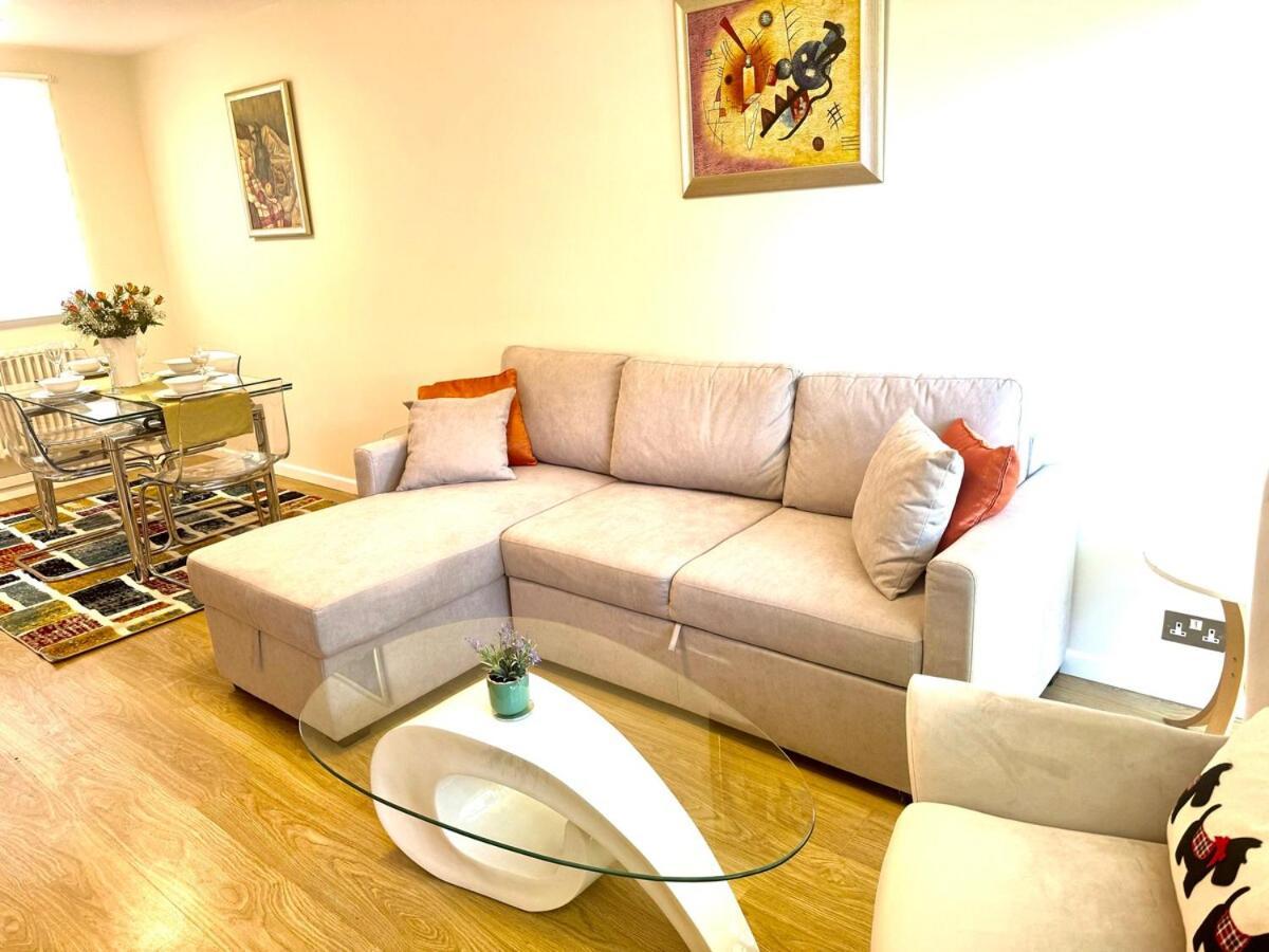 2bdr Steps To Battersea Park Apartment