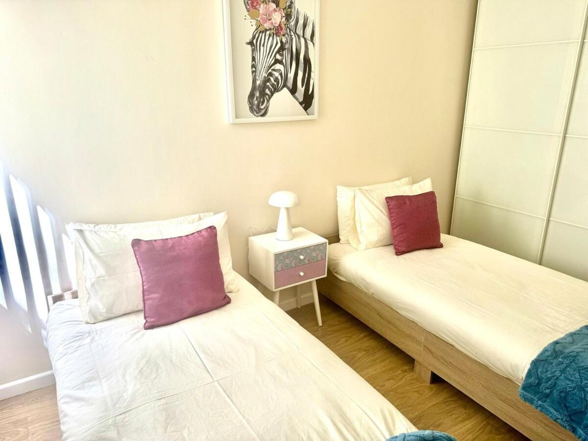 Apartment 2bdr Steps To Battersea Park