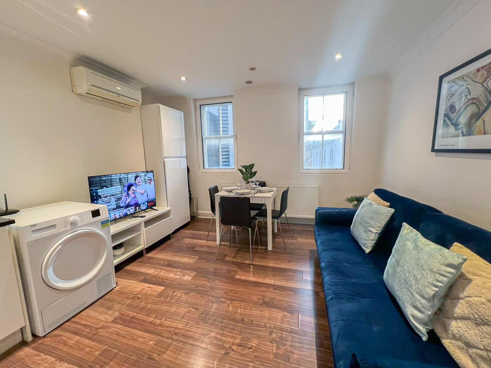 2-bedroom Flat In Embankment A Short Walk Away To Trafalgar Square Near Big Ben, Eye Londen