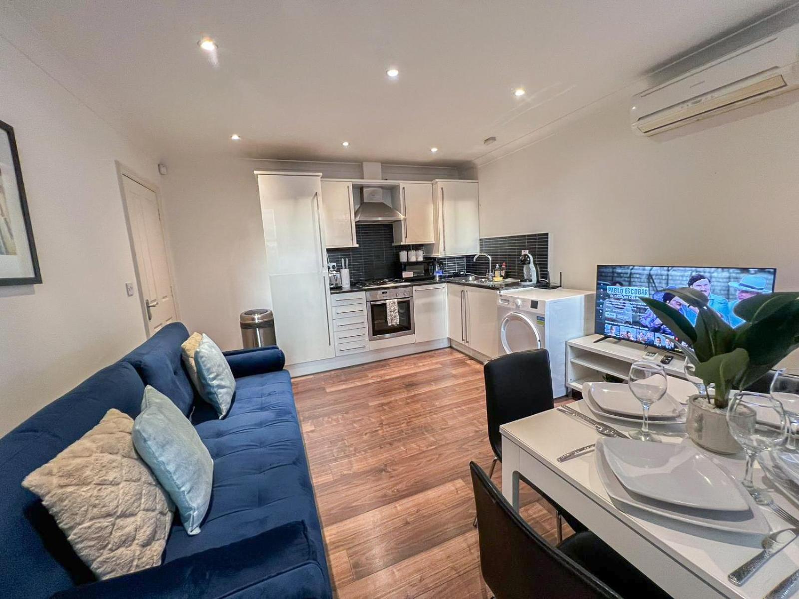 2-bedroom Flat In Embankment A Short Walk Away To Trafalgar Square Near Big Ben, Eye * Londres