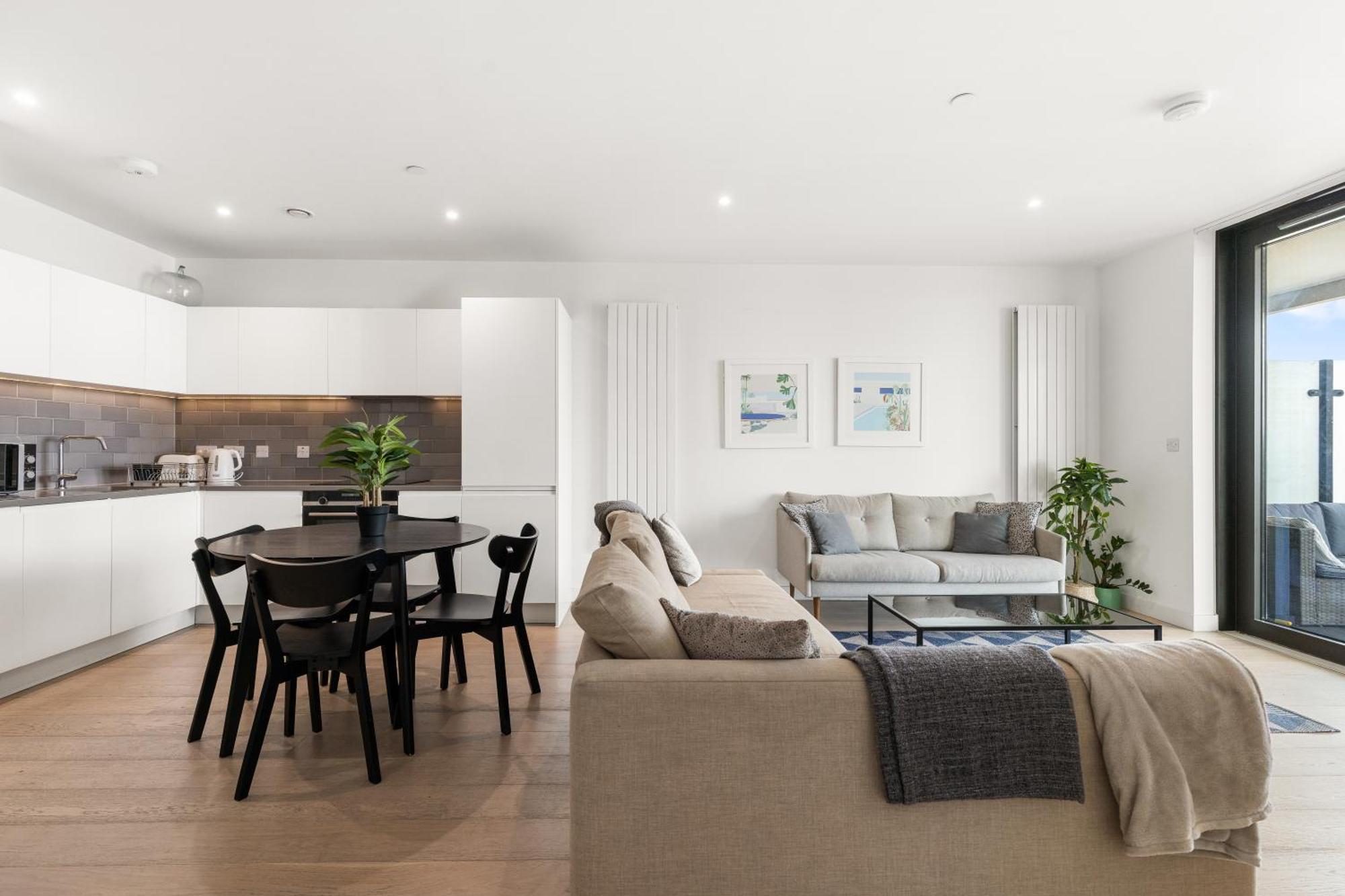 Spacious Modern 1 Bed Apartment. London