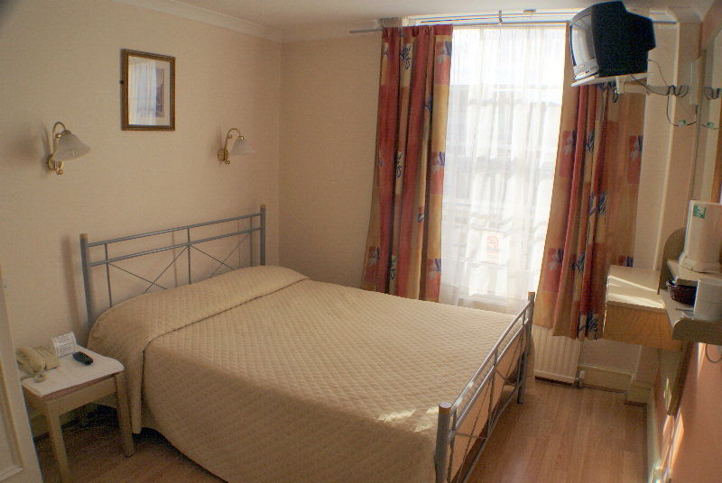 Smart Hyde Park View Hostal Londres