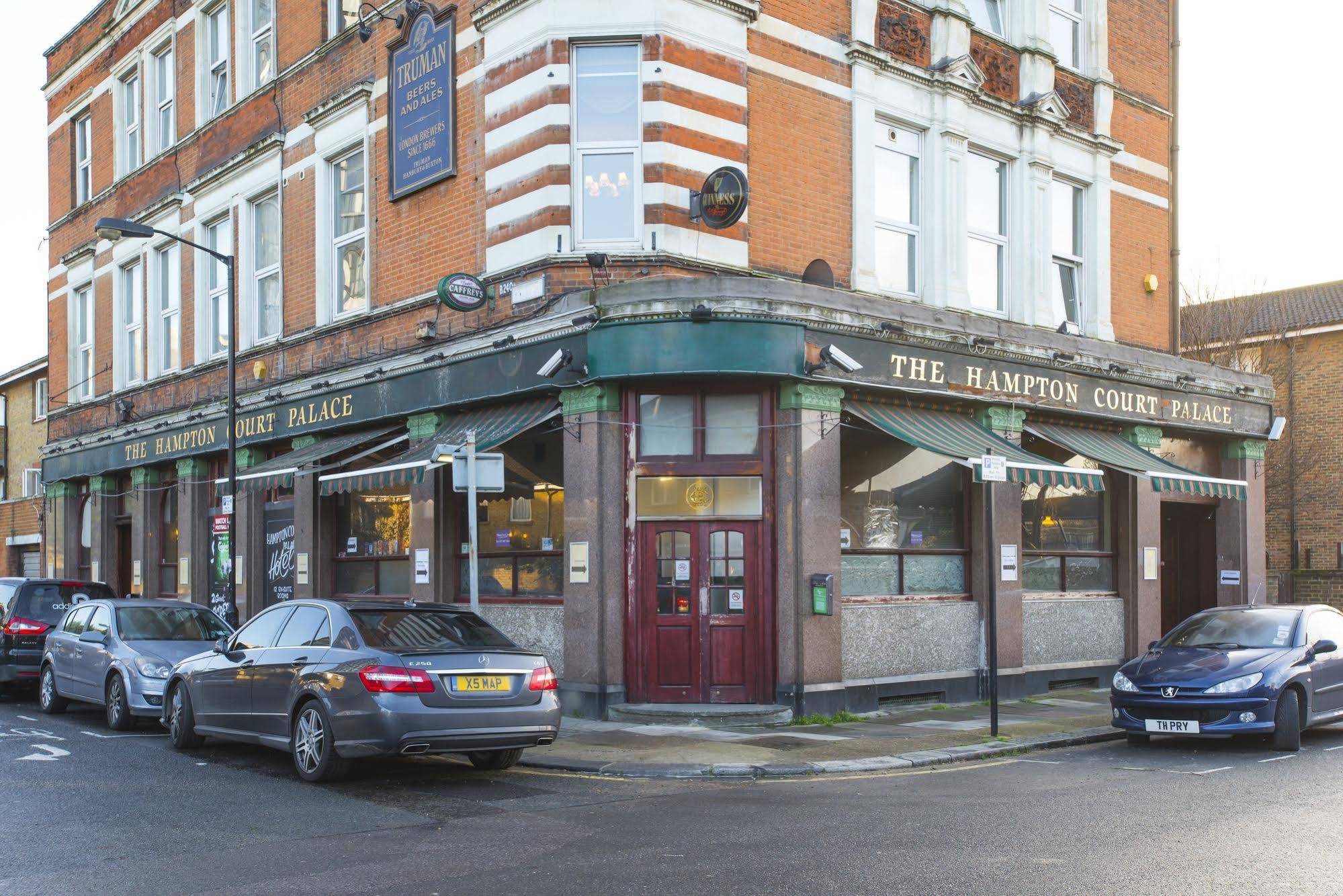Brit Elephant Castle Hotel London