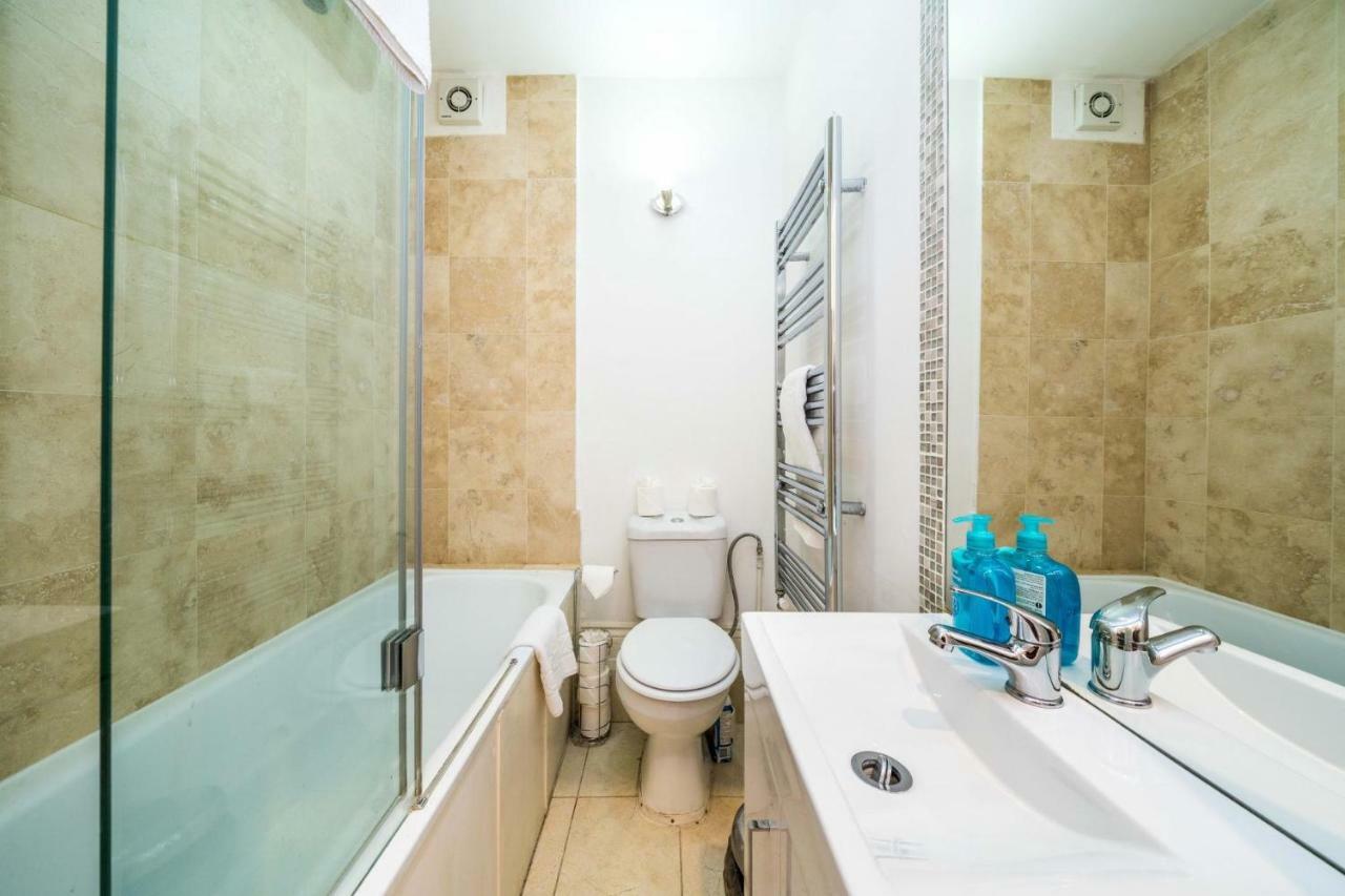 New 1 Bedroom Earls Court Flat Centre Of Londres