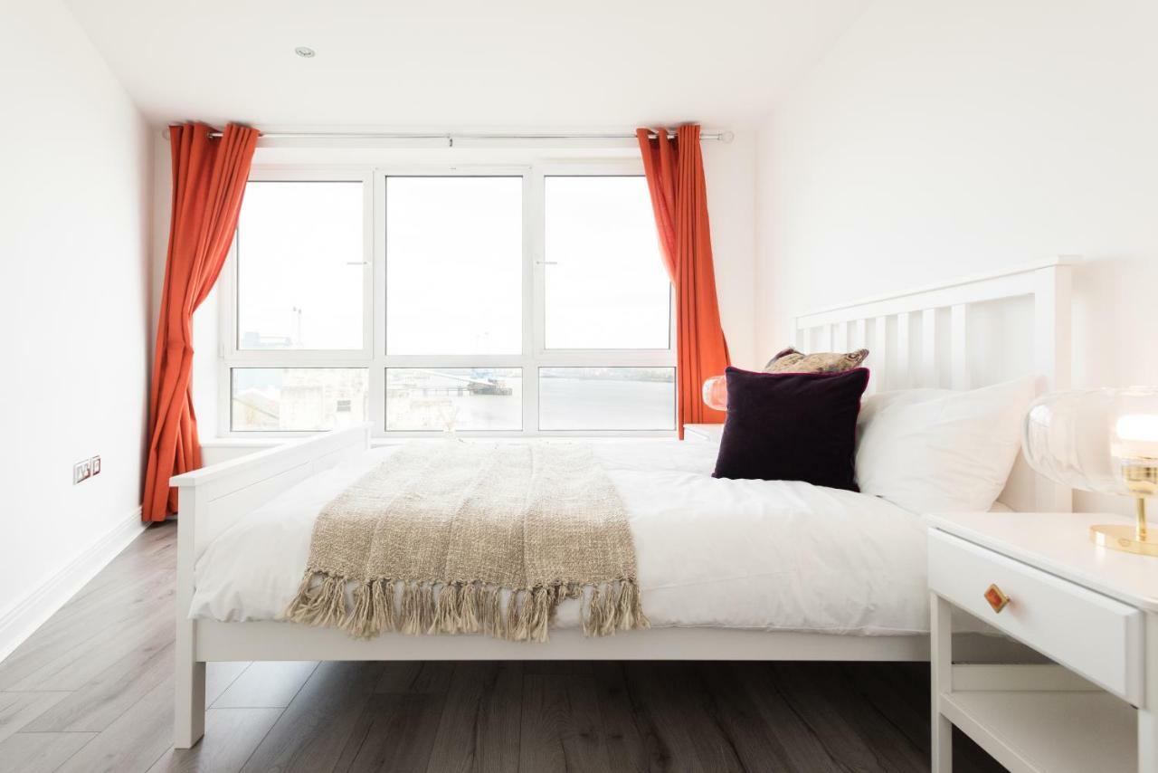 Thames View *