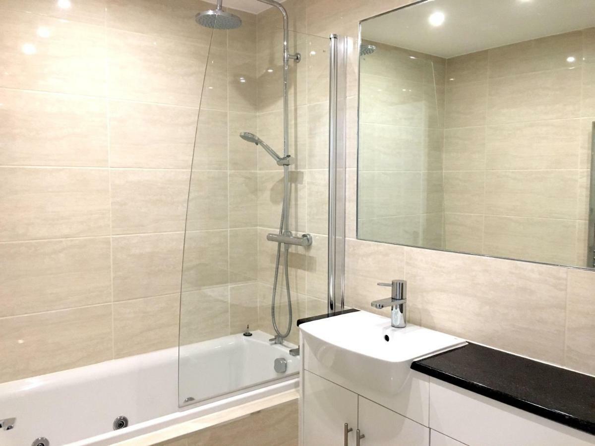 Superb Modern 3bed 2bath, Trendy Fitzrovia W1 By Oxford Street With Lots Of Local Info Provided