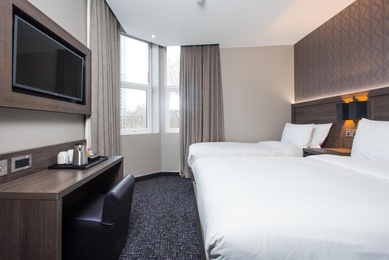 Brit Elephant Castle Hotel