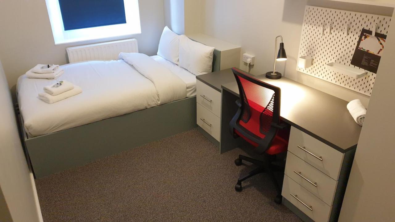 Modern And Studio, Westminster - Sk