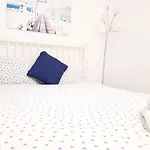Commercial City Rooms