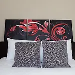Fantastic 2Bd Garden Flat In South London!