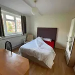 Arbnb Comfy Sleep Guest House Self Catering Private Bedrooms 60 Pound Per Night Per Person