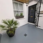 Victorian Style Apartment In London City