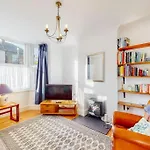 Stunning One Bedroom Apartment In Honor Oak