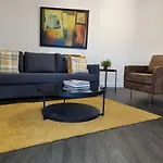 Spacious London Apartment 5 Min Walk To Leytonstone Underground Station And 5 Stops To Zone 1