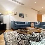 Stylish Apartment In Canary Wharf