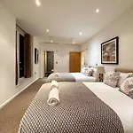 Stylish Apartment In Canary Wharf