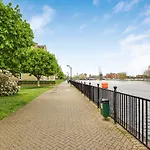 Verv Isle Of Dogs