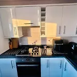 3 Bed Sky Apartment Se15 Peckham