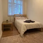 Spacious Private Room In The Heart Of Dalston, Hackney