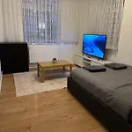 Spacious Private Room In The Heart Of Dalston, Hackney