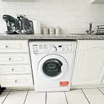3 Bedroom Flat Haggerston, Hackney, London