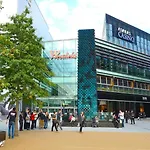 Pass The Keys Modern Simplicity 10Mins From Westfield, Stratford