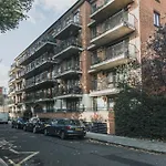 Stylish Central London Apartment with indoor Pool&Terrace with quiet view