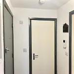 White Chapel Holiday 2 Bedroom Apartment