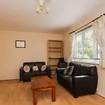 Homely 3 Bedroom House With A Garden