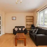 Homely 3 Bedroom House With A Garden