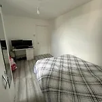 Room In A Shared Flat, E16