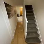 The Big 3 Bedroom London House 2 Bathrooms