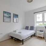 Vibrant & Modern 1Bd Flat - Hackney