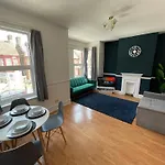 East End Short Stay Apartment