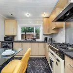 The Panel Guest House By Harlington