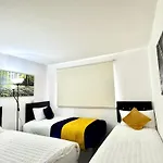 2 Bed, 2 Bath, Ground Floor Whole Apartment With Parking, Near Central London & Stratford, Close To Station, Zone 2
