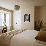 Architectural Digest - 2 Bed